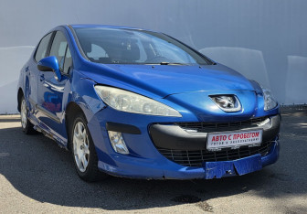 Подержанный автомобиль Peugeot 308 Hatchback 2010 года (3 фото)