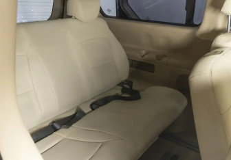 Подержанный автомобиль Hyundai Grand Starex 2009 года (13 фото)