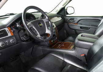 Подержанный автомобиль Chevrolet Tahoe 2012 года (8 фото)