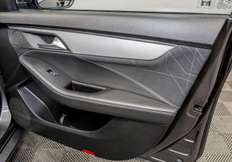 Подержанный автомобиль Москвич 6 2023 года (25 фото)