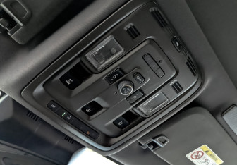 Подержанный автомобиль Cadillac Escalade Suv 2022 года (30 фото)