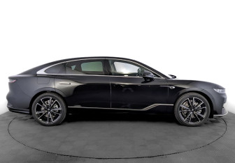 Новый Voyah Passion 2025 (4 фото)