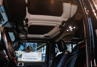 Подержанный автомобиль Jeep Gladiator 2022 года (18 фото)