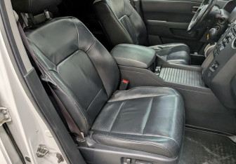 Подержанный автомобиль Honda Pilot 2012 года (24 фото)