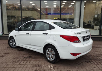 Подержанный автомобиль Hyundai Solaris Sedan 2014 года (6 фото)