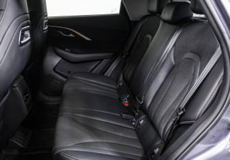 Подержанный автомобиль Omoda C5 2023 года (14 фото)