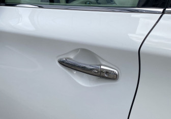 Подержанный автомобиль Infiniti JX 2013 года (19 фото)