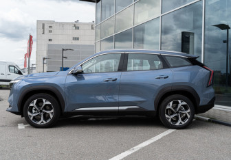 Новый Geely Atlas 2025 (8 фото)