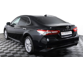 Подержанный автомобиль Toyota Camry Sedan 2020 года (7 фото)