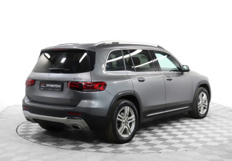 Подержанный автомобиль Mercedes-Benz GLB 2021 года (5 фото)