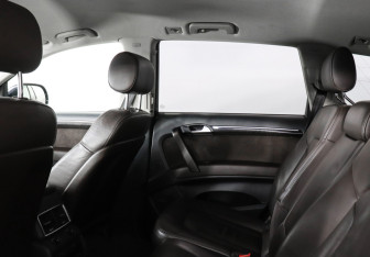 Подержанный автомобиль Audi Q7 2013 года (10 фото)