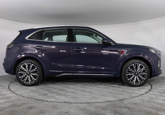 Подержанный автомобиль Hongqi HS5 2023 года (4 фото)