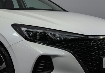 Подержанный автомобиль Changan Eado Plus 2023 года (18 фото)