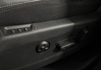 Подержанный автомобиль Peugeot 5008 Suv 2021 года (16 фото)