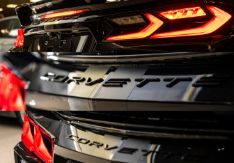 Новый Chevrolet Corvette Convertible 2023 (9 фото)