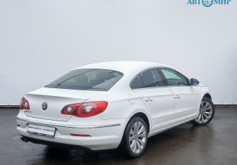Подержанный автомобиль Volkswagen Passat CC 2011 года (5 фото)