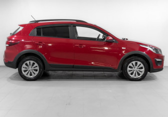 Подержанный автомобиль Kia Rio Hatchback 2020 года (4 фото)