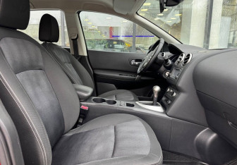 Подержанный автомобиль Nissan Qashqai 2012 года (10 фото)