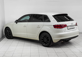 Подержанный автомобиль Audi A3 Hatchback 2013 года (6 фото)