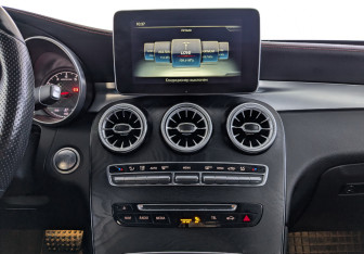 Подержанный автомобиль Mercedes-Benz GLC AMG 2017 года (15 фото)