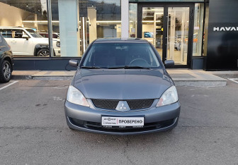 Подержанный автомобиль Mitsubishi Lancer Sedan 2005 года (2 фото)