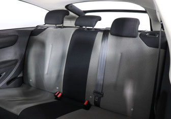 Подержанный автомобиль Citroen C4 Hatchback 2006 года (8 фото)