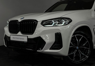 Подержанный автомобиль BMW X3 2023 года (26 фото)
