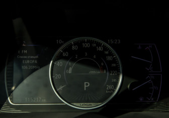 Подержанный автомобиль Lexus ES 2019 года (9 фото)