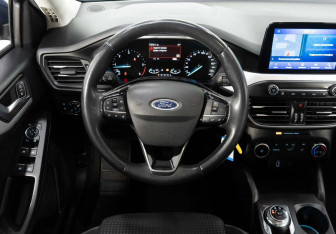 Подержанный автомобиль Ford Focus Wagon 2019 года (13 фото)