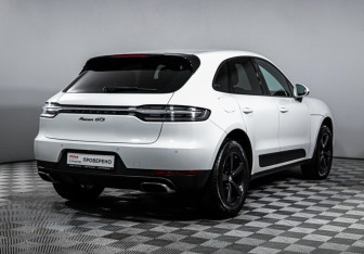 Подержанный автомобиль Porsche Macan 2018 года (5 фото)