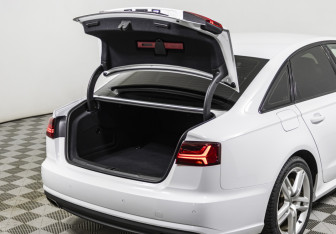 Подержанный автомобиль Audi A6 Sedan 2016 года (21 фото)