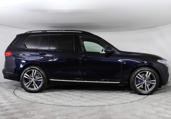 Подержанный автомобиль BMW X7 2019 года (6 фото)