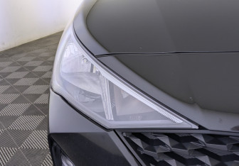 Подержанный автомобиль Hyundai Solaris Sedan 2021 года (11 фото)
