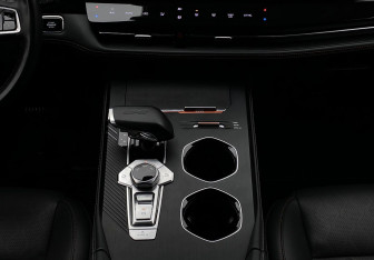 Подержанный автомобиль Changan UNI-K 2023 года (14 фото)