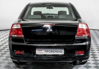 Подержанный автомобиль Mitsubishi Galant Sedan 2007 года (6 фото)