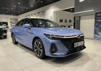 Подержанный автомобиль Chery Arrizo 8 2023 года (3 фото)