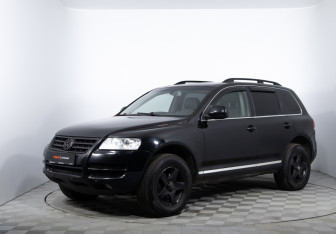 Подержанный автомобиль Volkswagen Touareg 2004 года (1 фото)