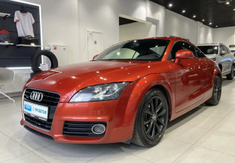 Подержанный автомобиль Audi TT Coupe 2010 года (1 фото)