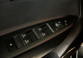 Подержанный автомобиль Opel Antara 2013 года (15 фото)