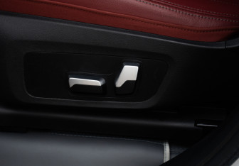 Подержанный автомобиль BMW X3 2021 года (15 фото)