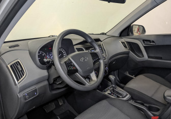 Подержанный автомобиль Hyundai Creta 2019 года (16 фото)