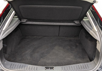 Подержанный автомобиль Ford Focus Hatchback 2010 года (10 фото)