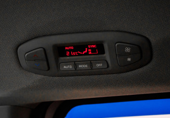 Подержанный автомобиль Kia Carnival 2019 года (21 фото)