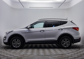 Подержанный автомобиль Hyundai Santa Fe 2013 года (2 фото)