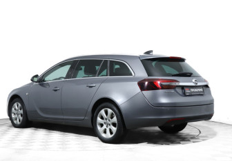 Подержанный автомобиль Opel Insignia Wagon 2016 года (7 фото)