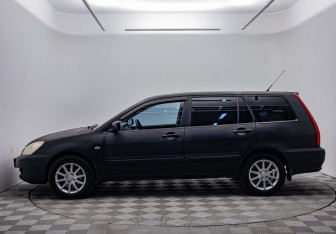 Подержанный автомобиль Mitsubishi Lancer Wagon 2006 года (8 фото)