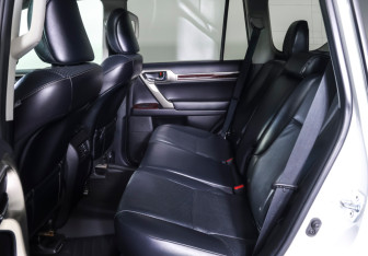 Подержанный автомобиль Lexus GX 2015 года (11 фото)