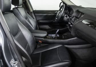 Подержанный автомобиль BMW X3 2015 года (10 фото)