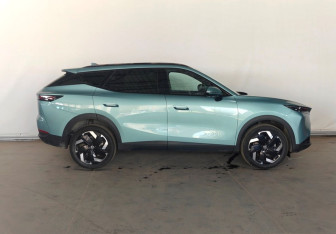 Подержанный автомобиль Omoda C7 2025 года (8 фото)