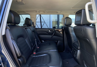 Подержанный автомобиль Infiniti QX80 2018 года (30 фото)